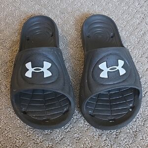 Under Armour Black and White Slide Sandals Youth 5.5